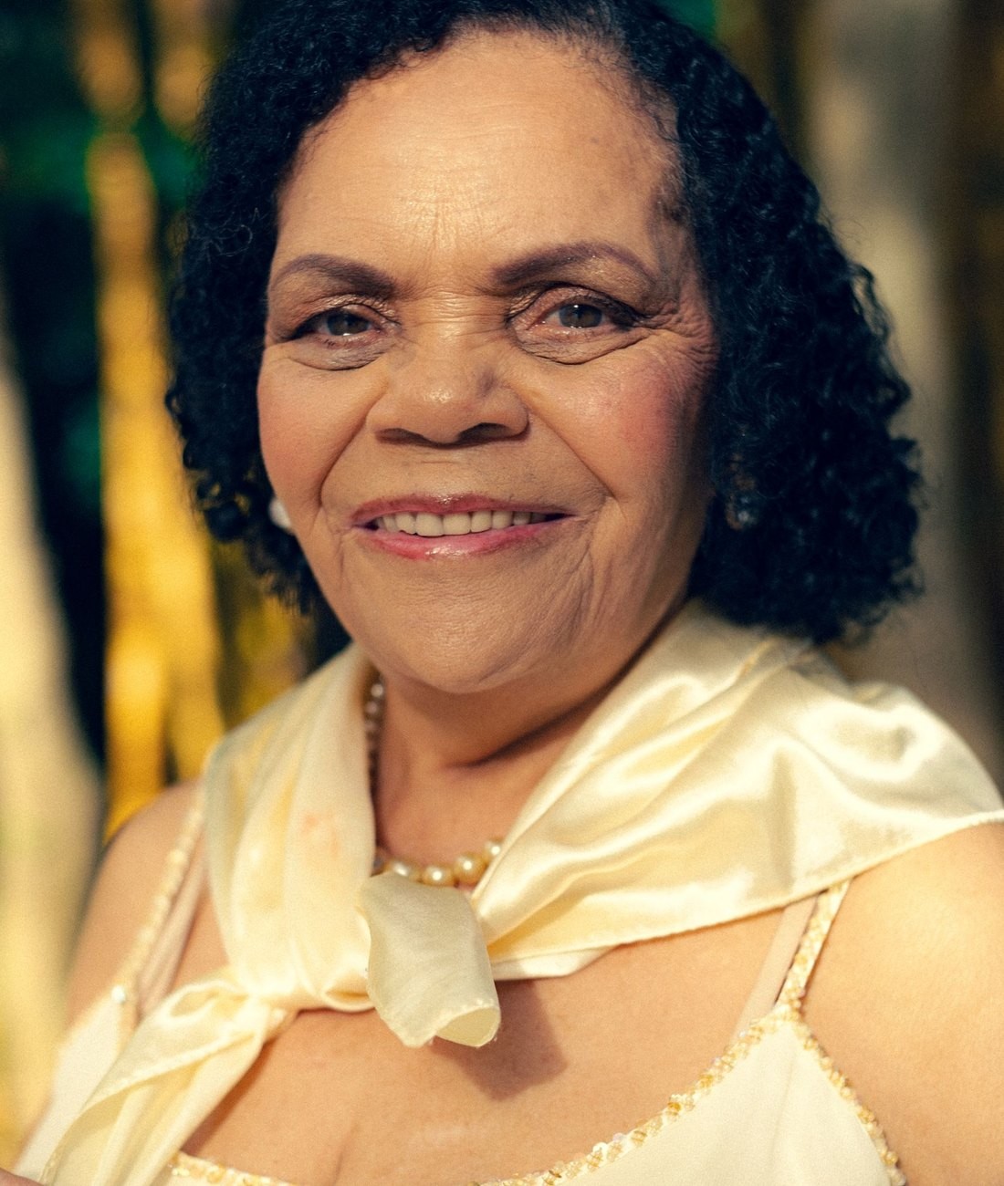 Senhora sorrindo